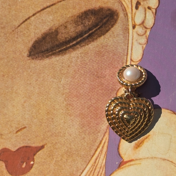 PEARL & BRAIDED HEART DROP EARRING - Picture 2 of 2